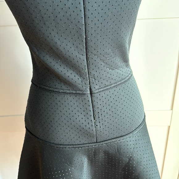 Final reduction Red Valentino LBD (never worn) - Picture 4 of 9